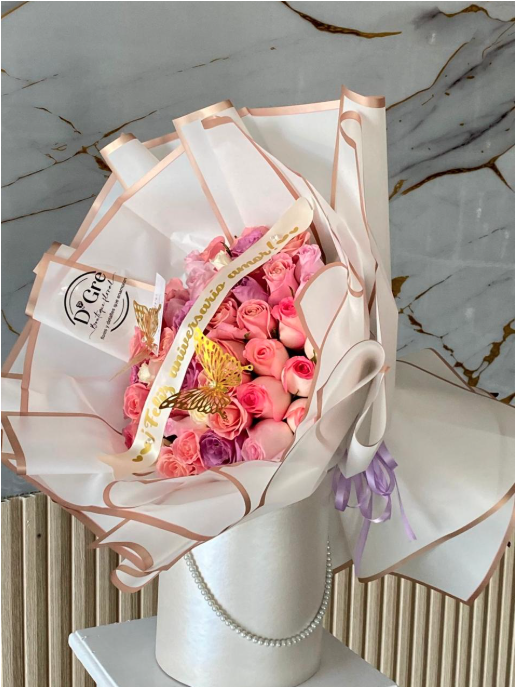 Siempre pensando en ti, 50 Roses, 03