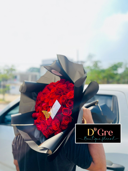 Siempre pensando en ti, 50 Roses